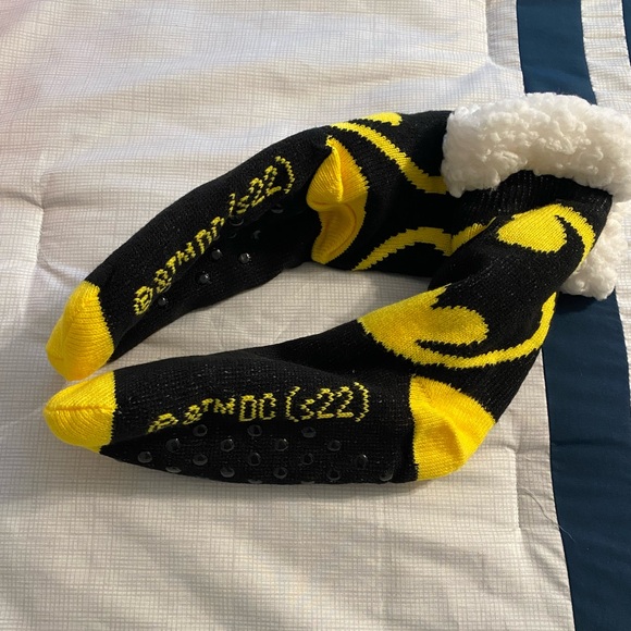Batman & Seinfeld—3 Sherpa Slipper Sock Bundle - Picture 4 of 11